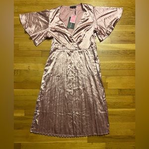 NWOT pretty little thing pink dress